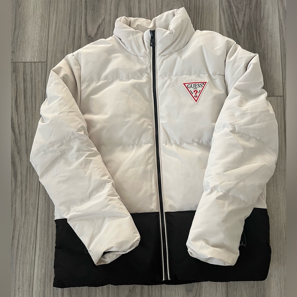 Guess puffer